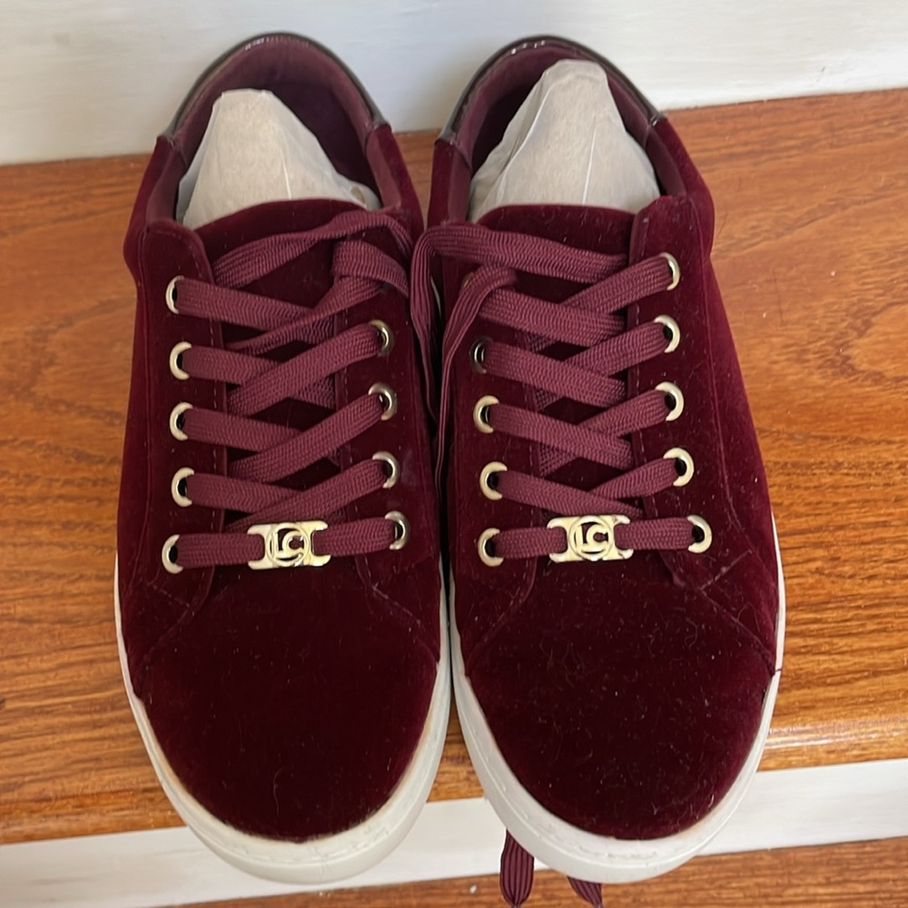 NEW 7W Burgundy Velvet rubber sole lace up sneaker shoes, silver Liz C logo